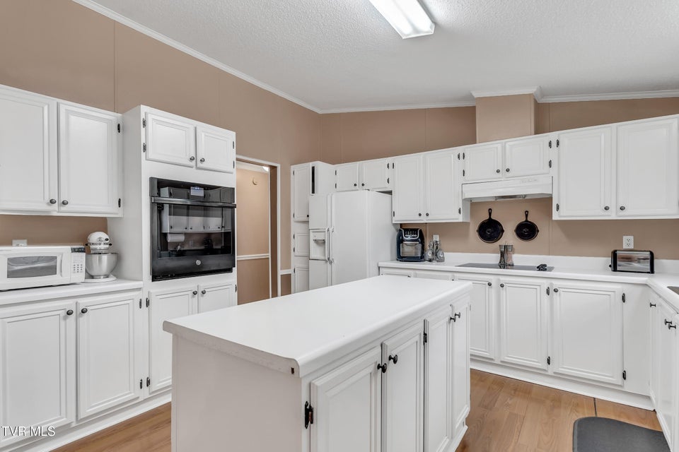 Photo #11: 309 Sammons Pvt Drive