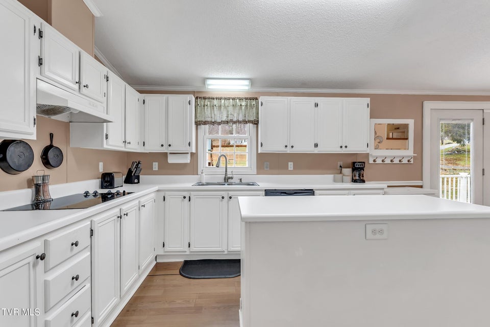 Photo #12: 309 Sammons Pvt Drive