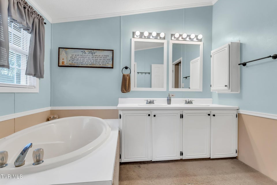 Photo #20: 309 Sammons Pvt Drive