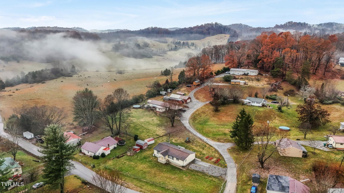 Photo #38: 309 Sammons Pvt Drive