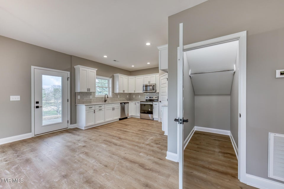 Photo #18: 207 Monroe Drive