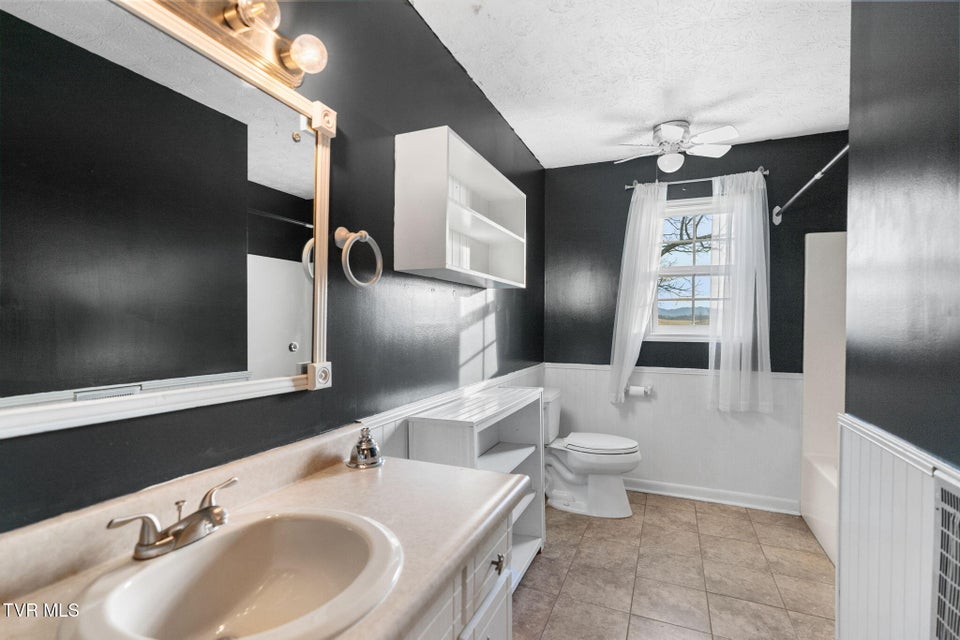 Photo #13: 255 Sioux Trail