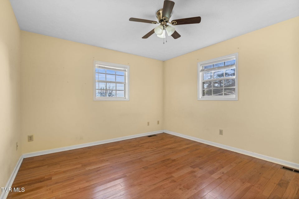 Photo #17: 255 Sioux Trail