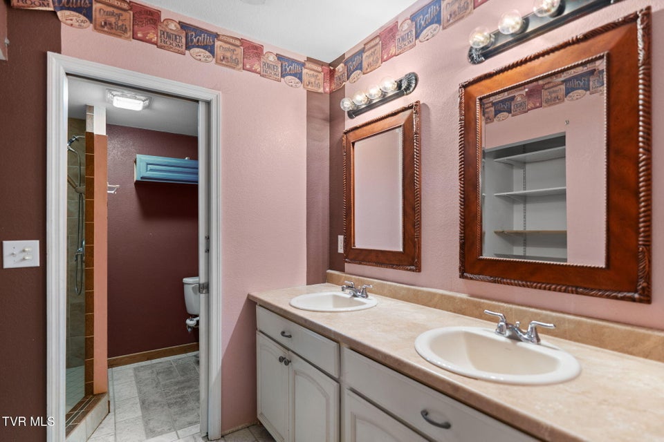 Photo #26: 255 Sioux Trail