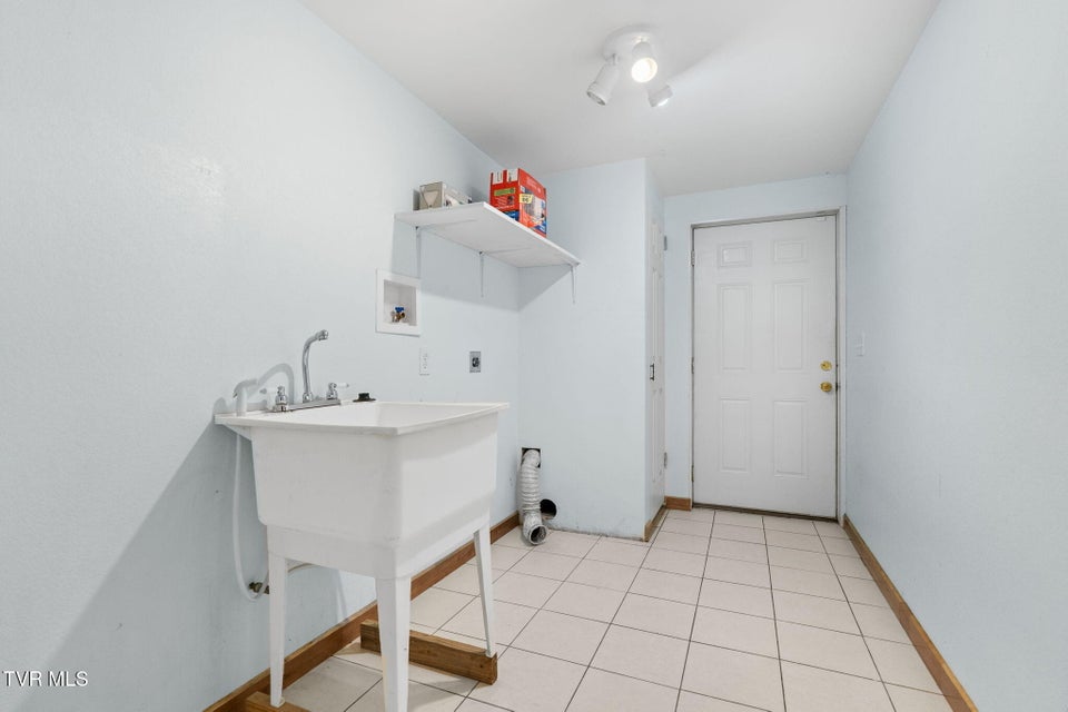 Photo #30: 255 Sioux Trail