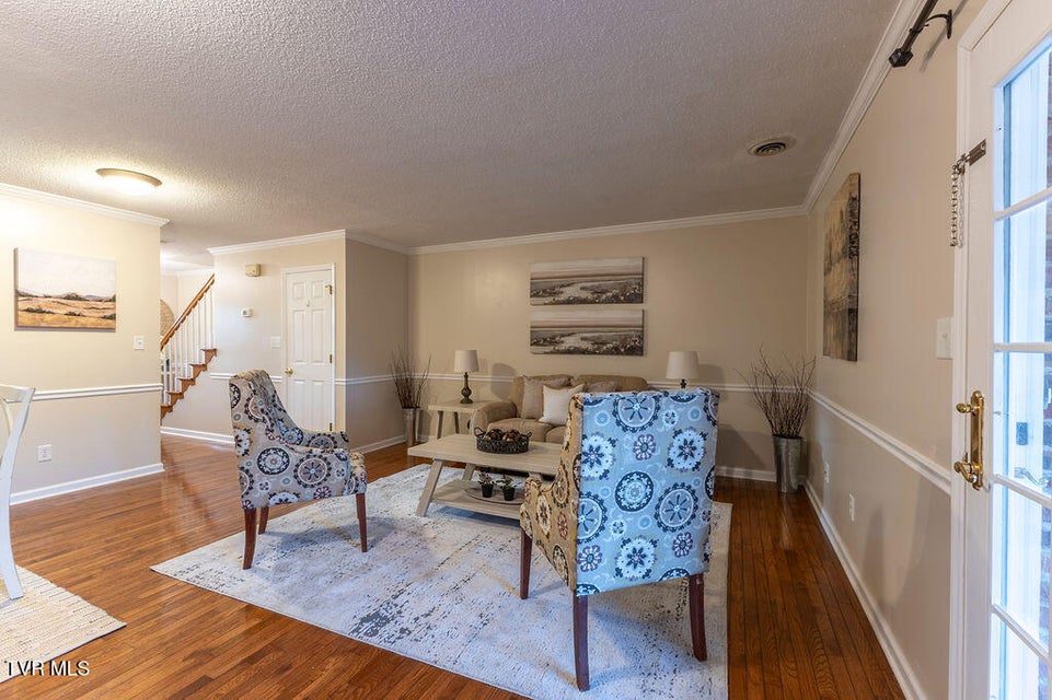 Photo #9: 400 Sunset Dr 