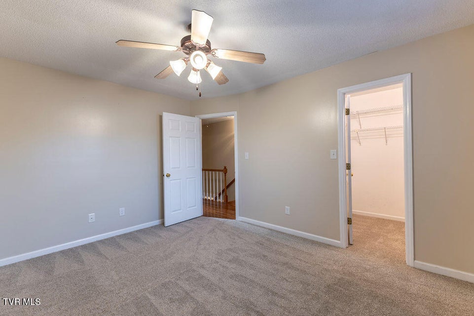 Photo #20: 400 Sunset Dr 