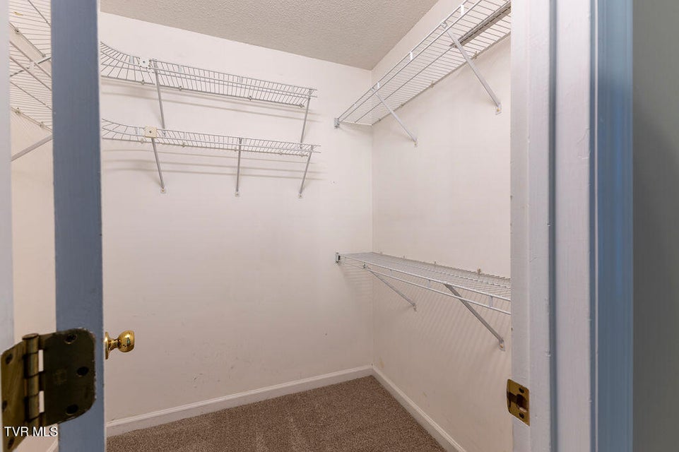 Photo #21: 400 Sunset Dr 