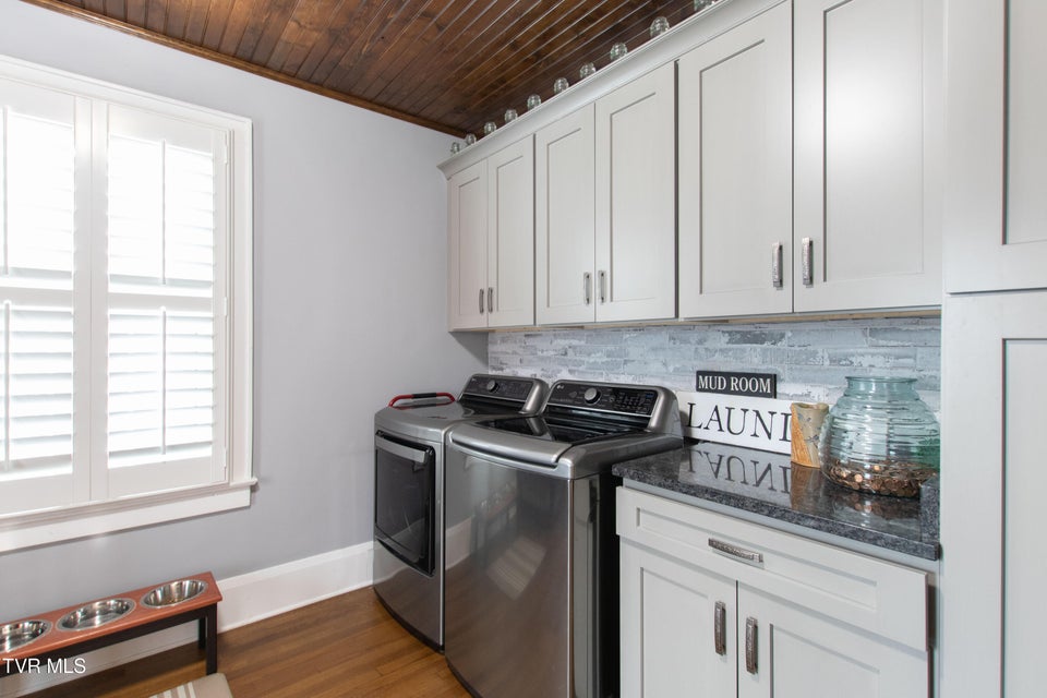 Photo #17: 224 Mason Place