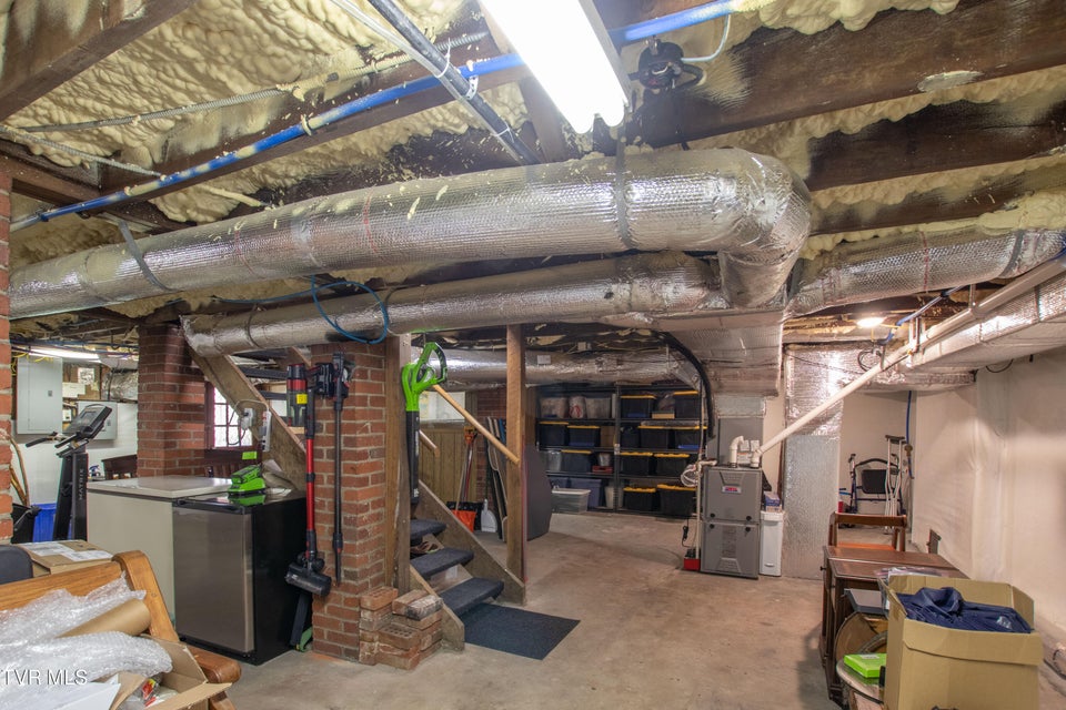 Photo #25: 224 Mason Place