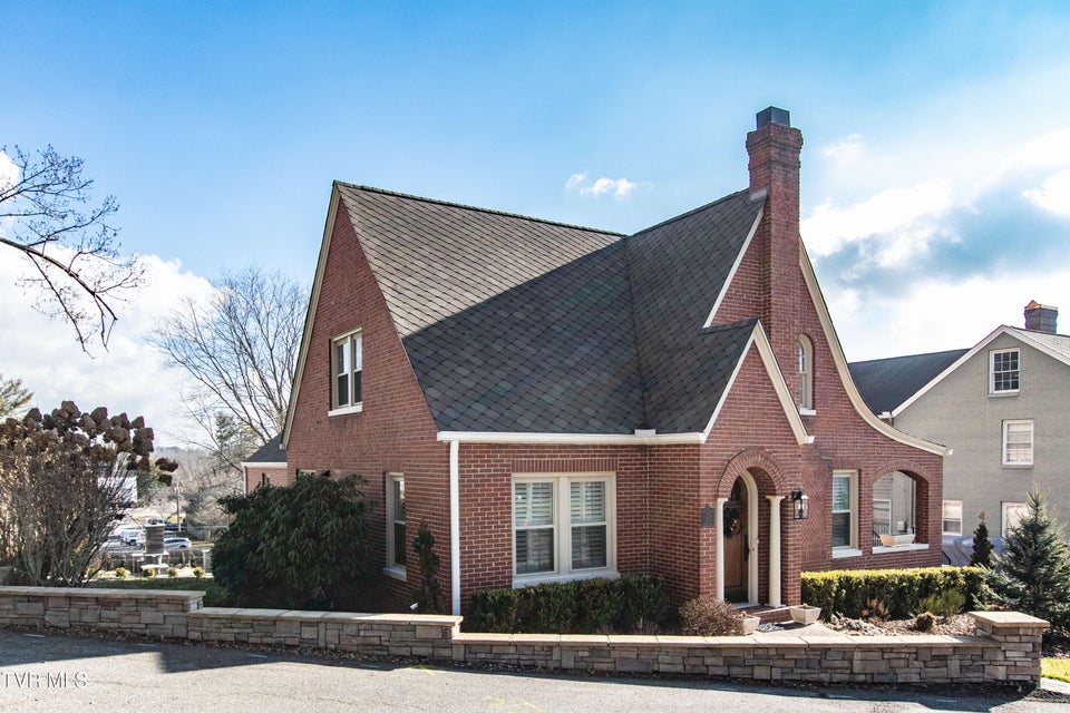 Photo #43: 224 Mason Place