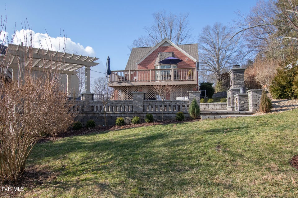 Photo #36: 224 Mason Place