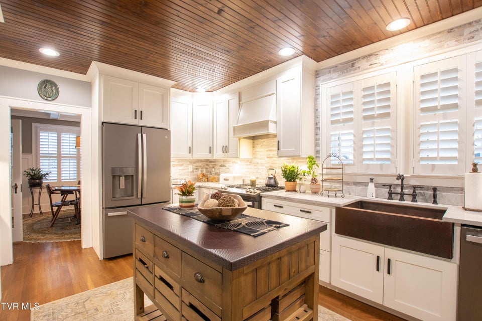 Photo #9: 224 Mason Place