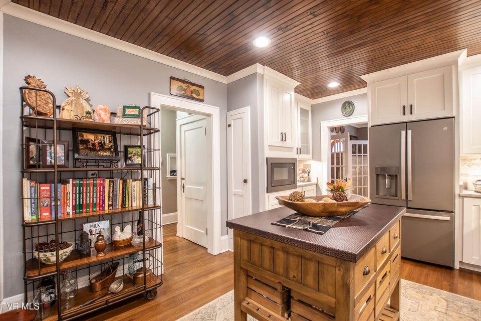 Photo #10: 224 Mason Place