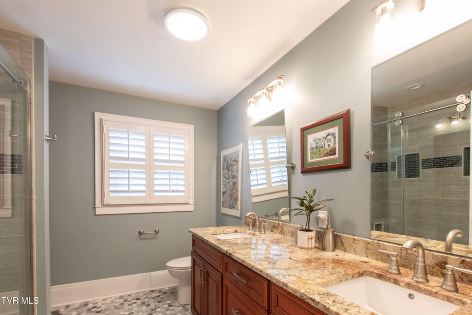 Photo #11: 224 Mason Place