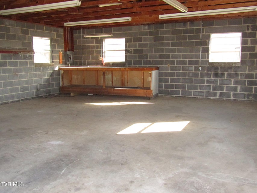 Photo #4: 1000 Hwy 66 