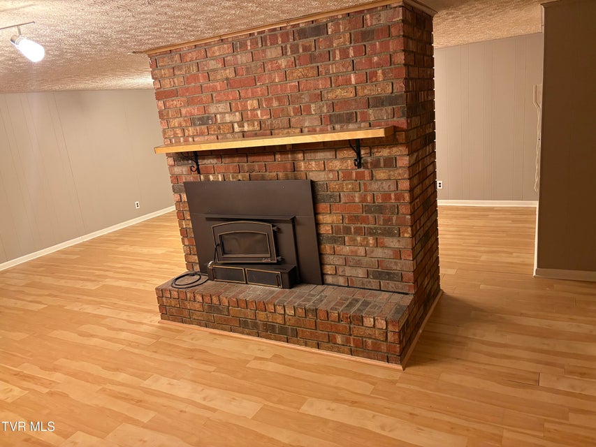 Photo #31: 4120 Lindenwood Drive