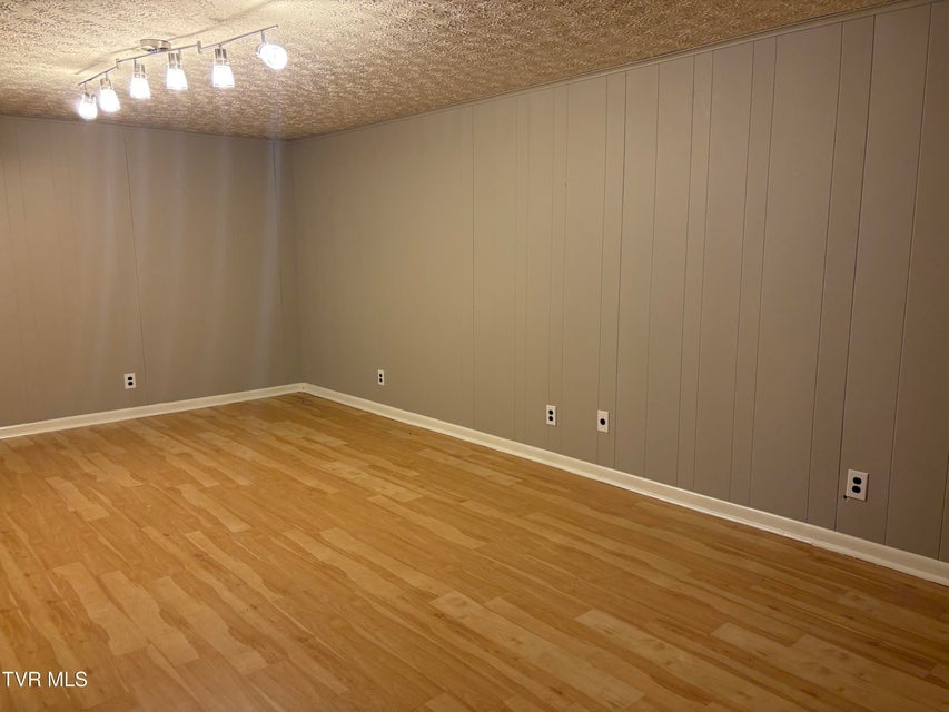 Photo #48: 4120 Lindenwood Drive