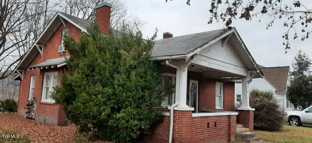 Photo #3: 141 Sevier Avenue