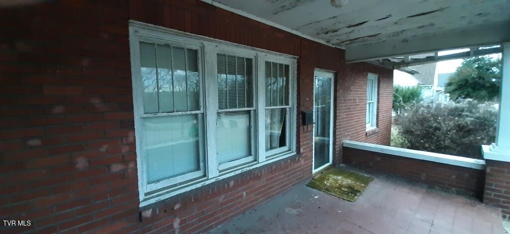 Photo #4: 141 Sevier Avenue