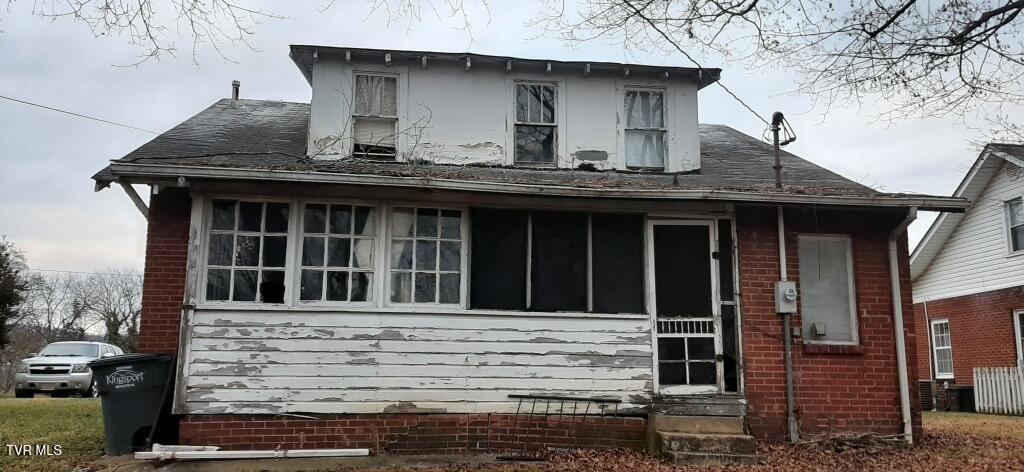 Photo #33: 141 Sevier Avenue