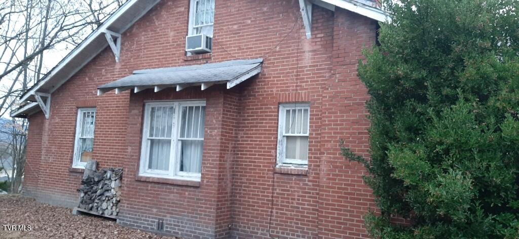 Photo #37: 141 Sevier Avenue