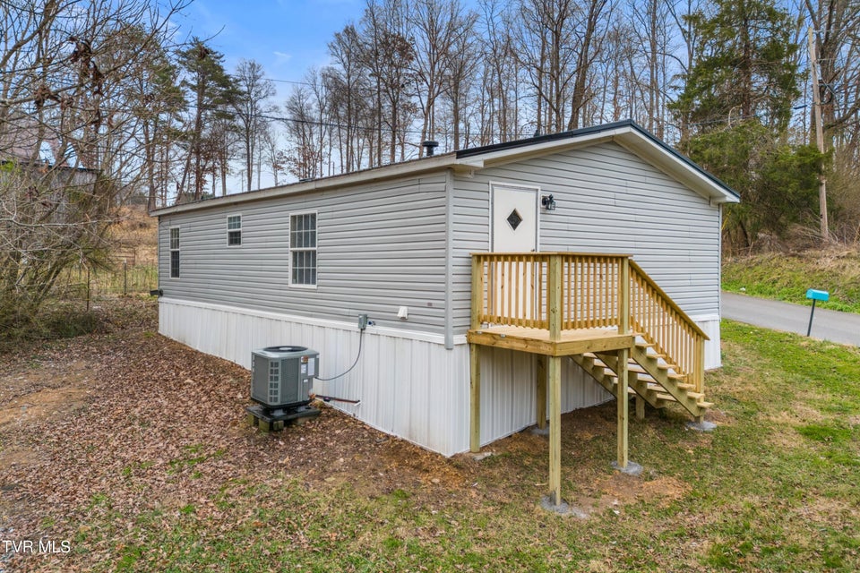 Photo #5: 323 Oak Grove Lane