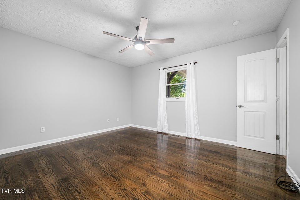 Photo #59: 3220 Knob Creek Road