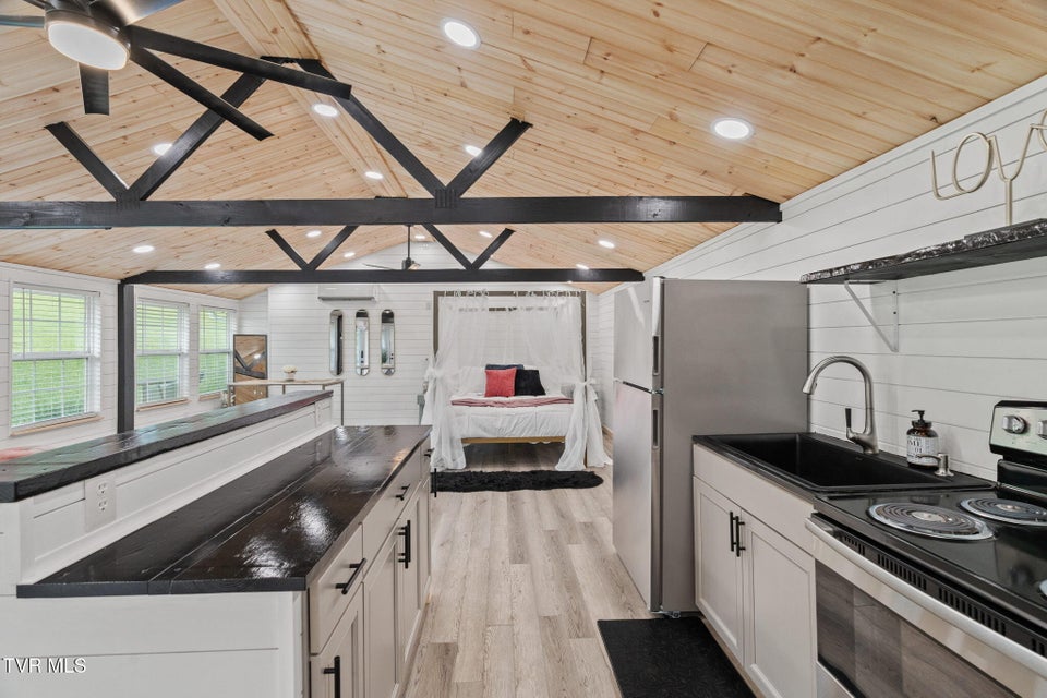 Photo #97: 3220 Knob Creek Road