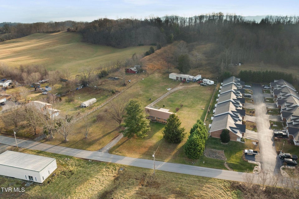 Photo #25: 118 Hilbert Circle