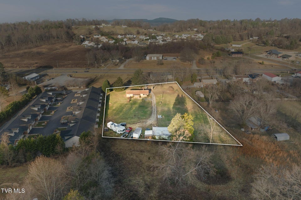 Photo #27: 118 Hilbert Circle