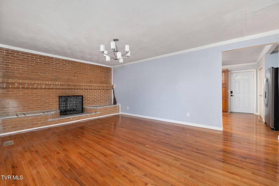 Photo #5: 118 Hilbert Circle