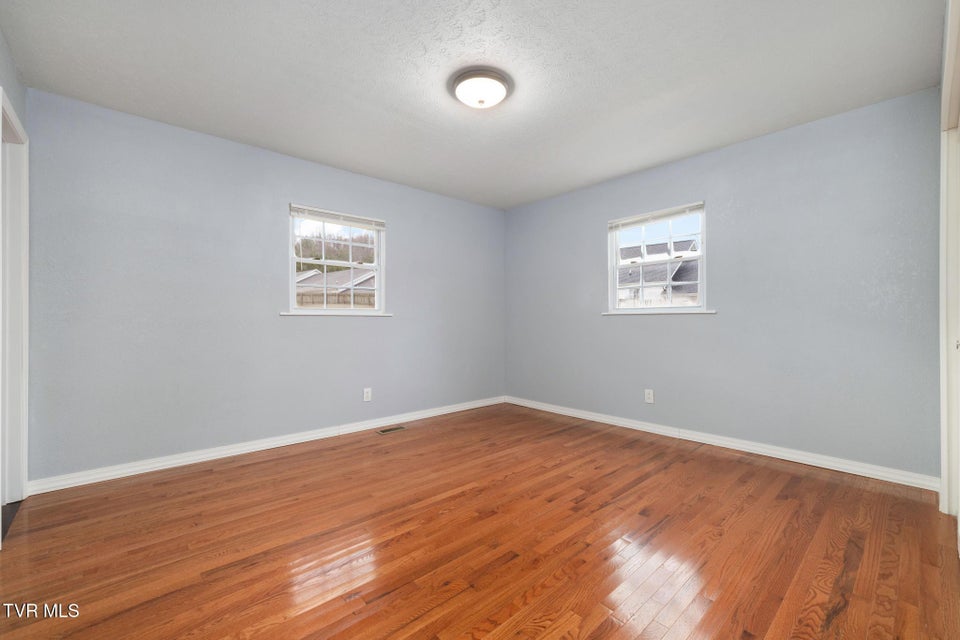 Photo #14: 118 Hilbert Circle