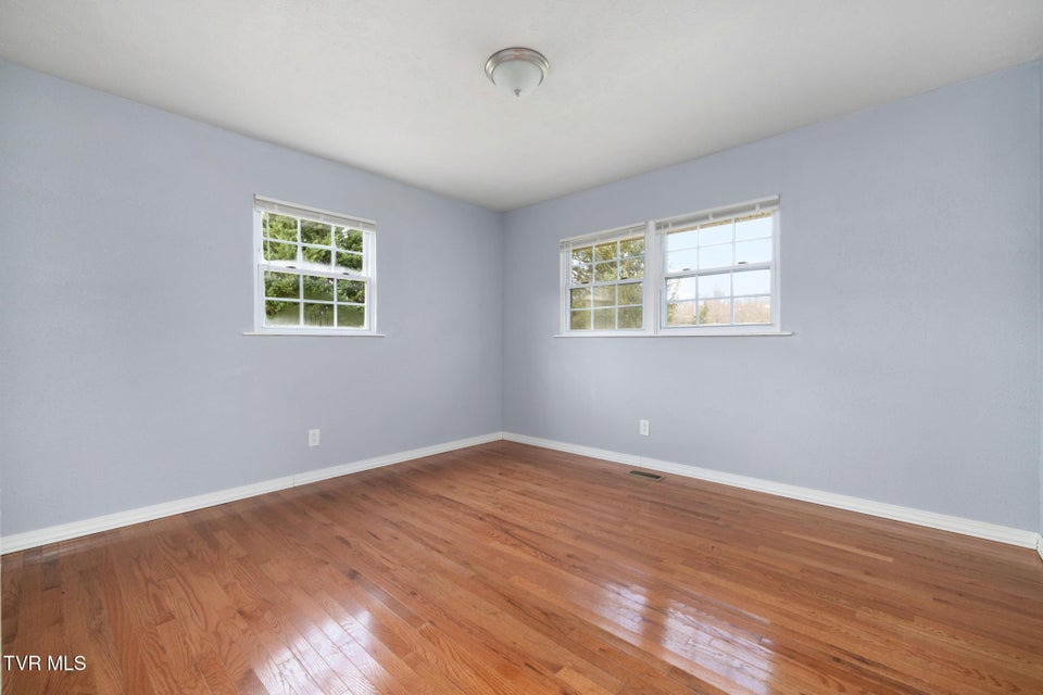 Photo #16: 118 Hilbert Circle