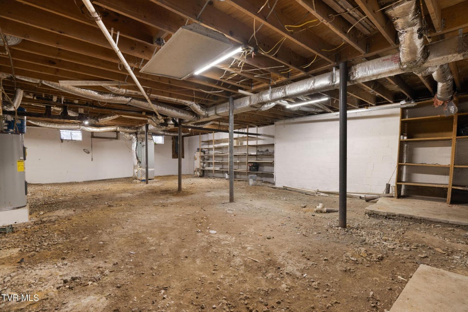 Photo #17: 118 Hilbert Circle