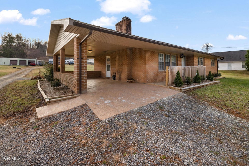 Photo #4: 118 Hilbert Circle