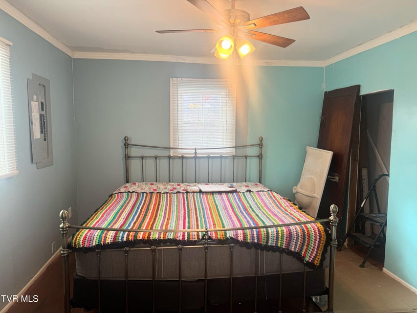 Photo #13: 108 Lakeview Street