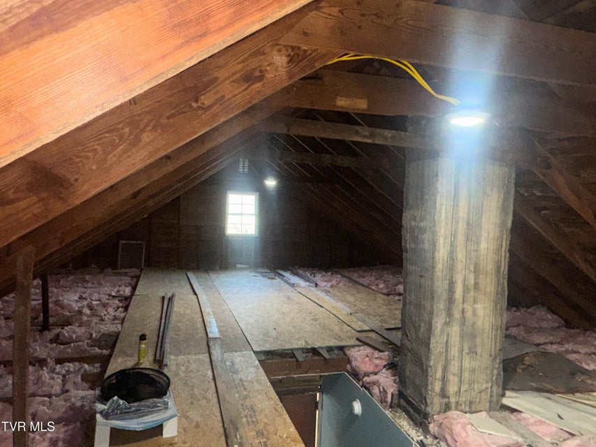 Photo #15: 108 Lakeview Street