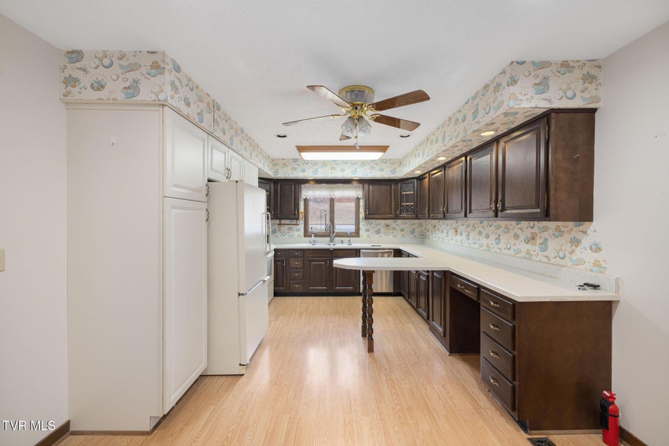 Photo #11: 2129 Welch Road