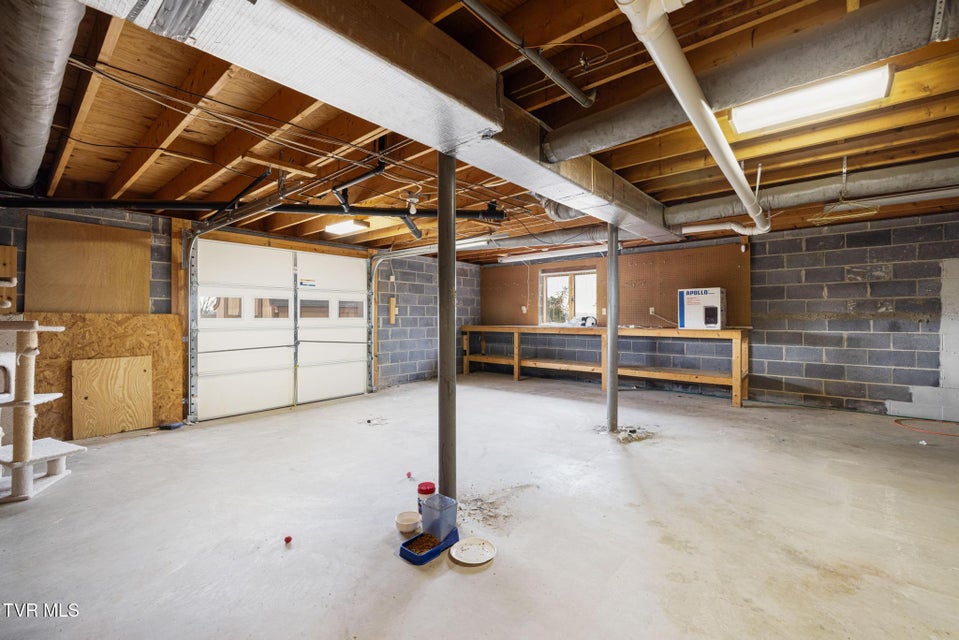 Photo #29: 2129 Welch Road