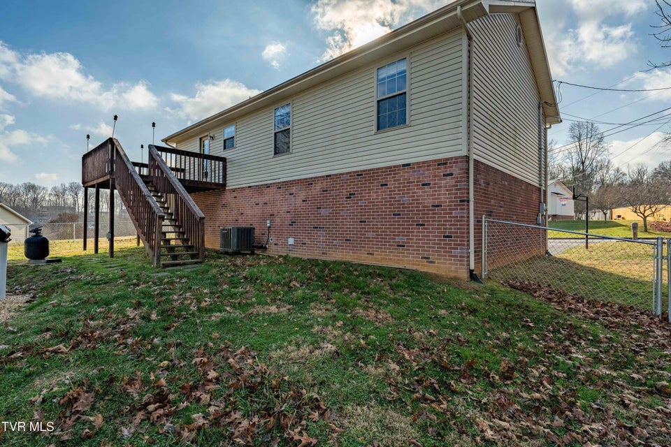 Photo #51: 115 Maple Ridge Drive