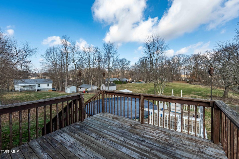 Photo #34: 115 Maple Ridge Drive