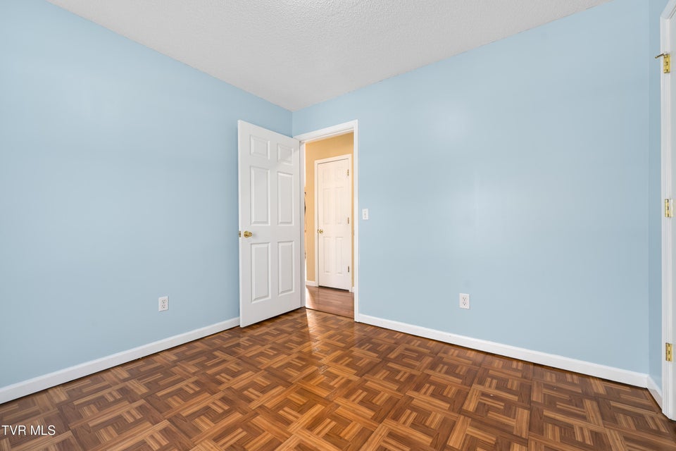 Photo #17: 115 Maple Ridge Drive