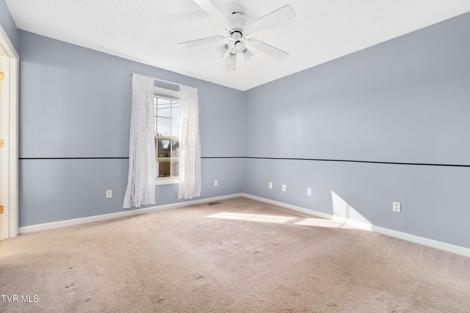 Photo #21: 115 Maple Ridge Drive