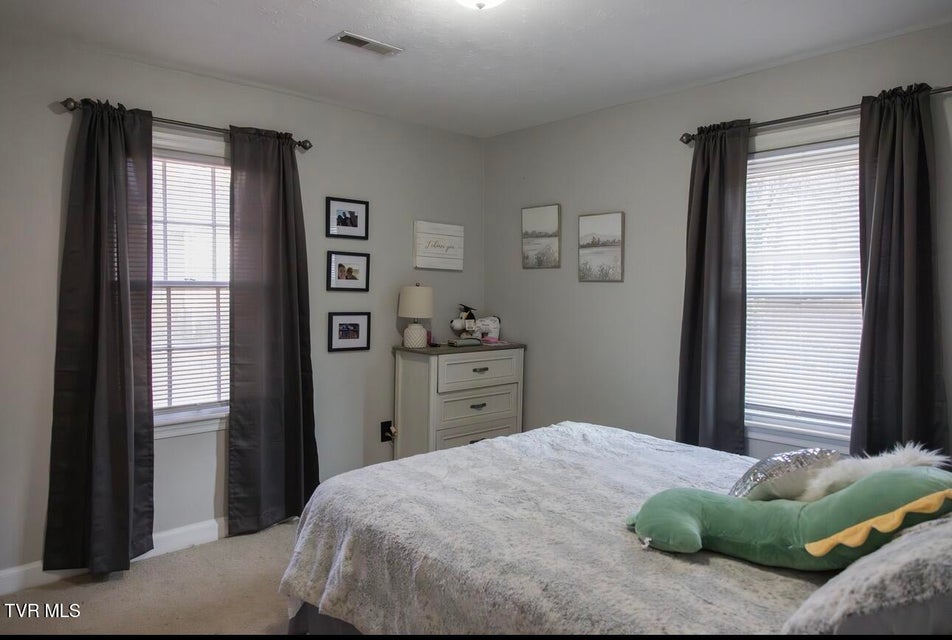 Photo #11: 322 Walker Street