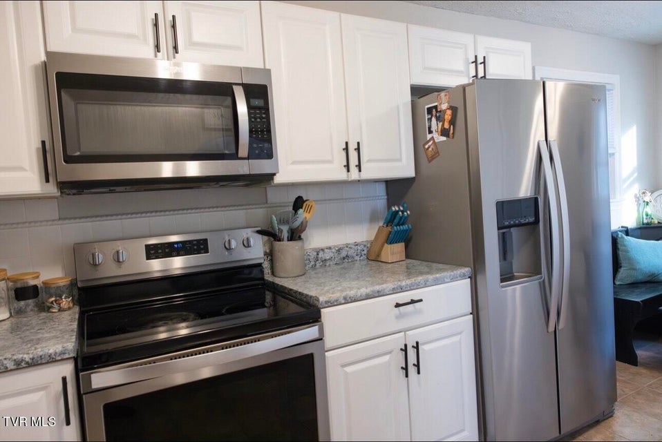 Photo #3: 322 Walker Street