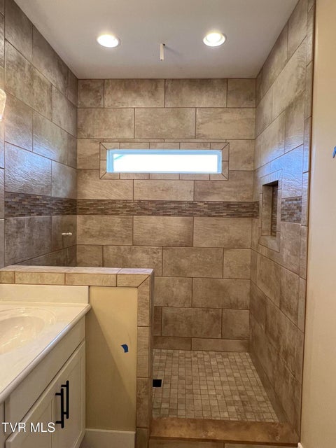 Photo #10: 500 Middays Rest