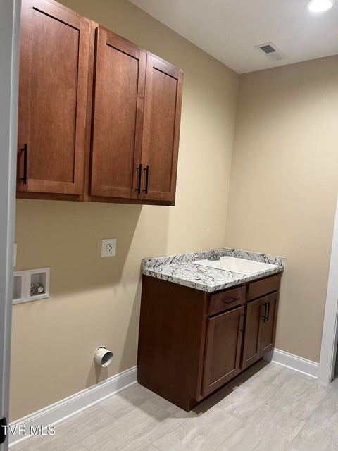 Photo #9: 518 Middays Rest