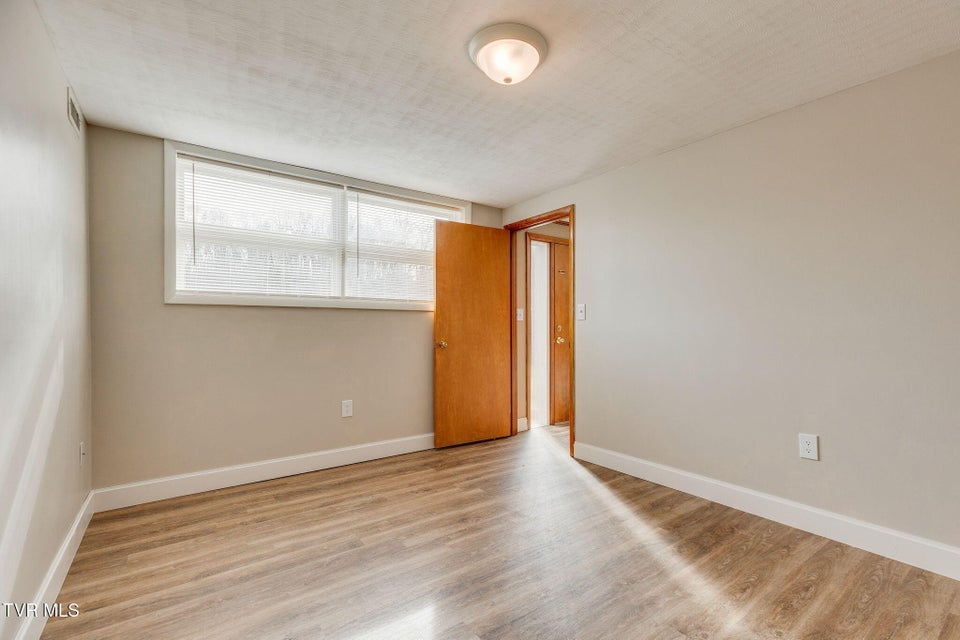 Photo #23: 1423 Lakeside Lane