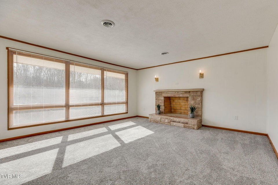 Photo #9: 1423 Lakeside Lane